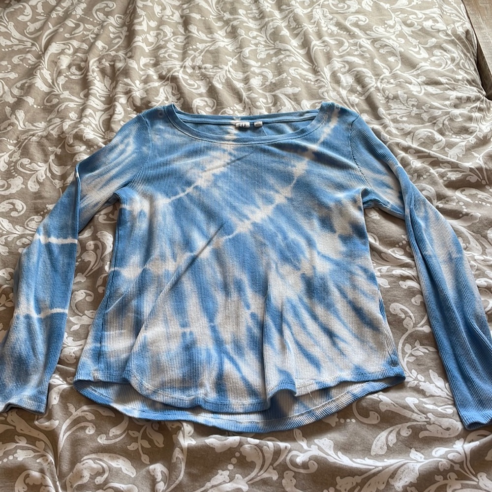 Long sleeve tee